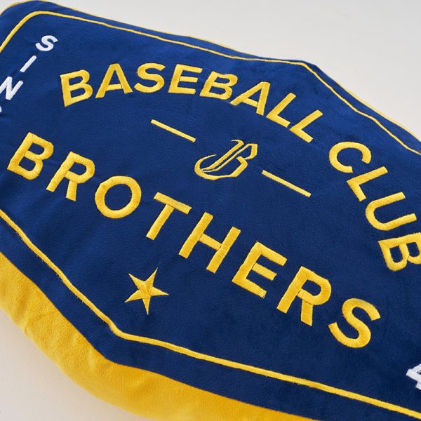 中信兄弟 「Brothers Lifestyle」第一彈 電繡長型抱枕