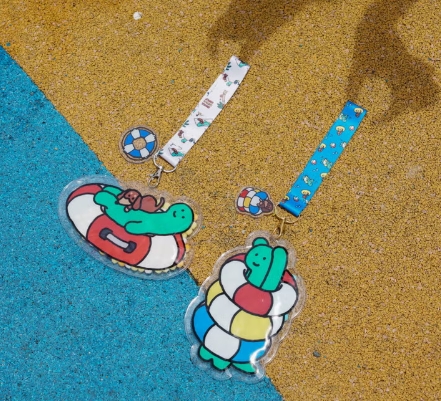 JOGUMAN快閃店 「夏日漂流主題展」週邊 B ) 充氣卡套