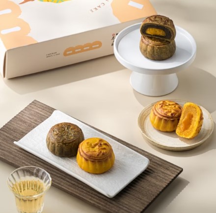 🥮2025中秋禮盒🥮限時早鳥優惠 皇上不上朝 紅烏龍綜合流心餅9入禮盒 📌預計出貨日：2025/09/22-26