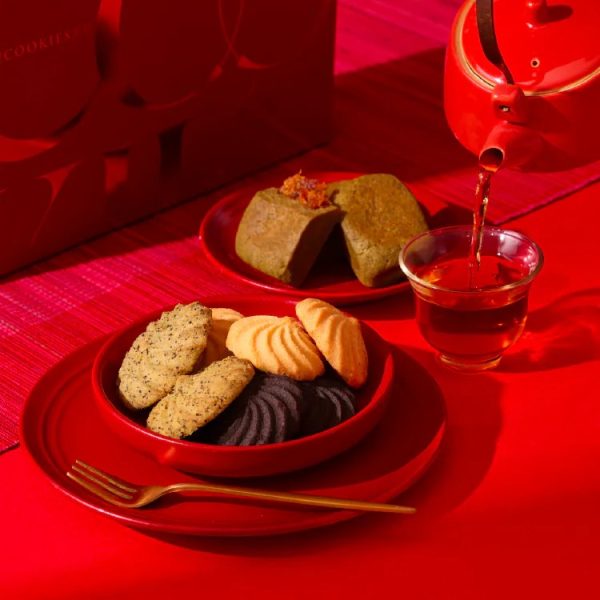 綻旺新年禮盒2 🧧🐎2026春節禮盒 早鳥優惠🐎🧧WA!COOKIE 春節禮盒 【冠軍職人聯名】綻旺新年禮盒(曲奇輕享盒/鳳梨酥6入)📌截單日:2026/01/10 20:00 (以轉賬確認為準)