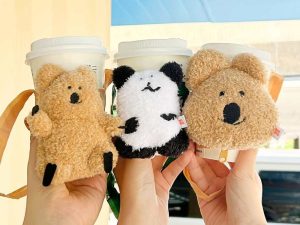 DINOTAENG 主題門市新品 飲料杯套 吊飾 存錢筒