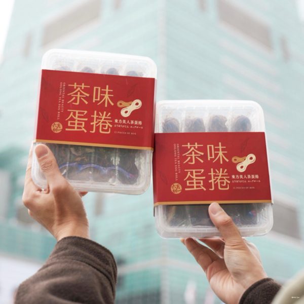 六月初一 12新品1 六月初一新品 門市限定 32入東方美人茶蛋捲